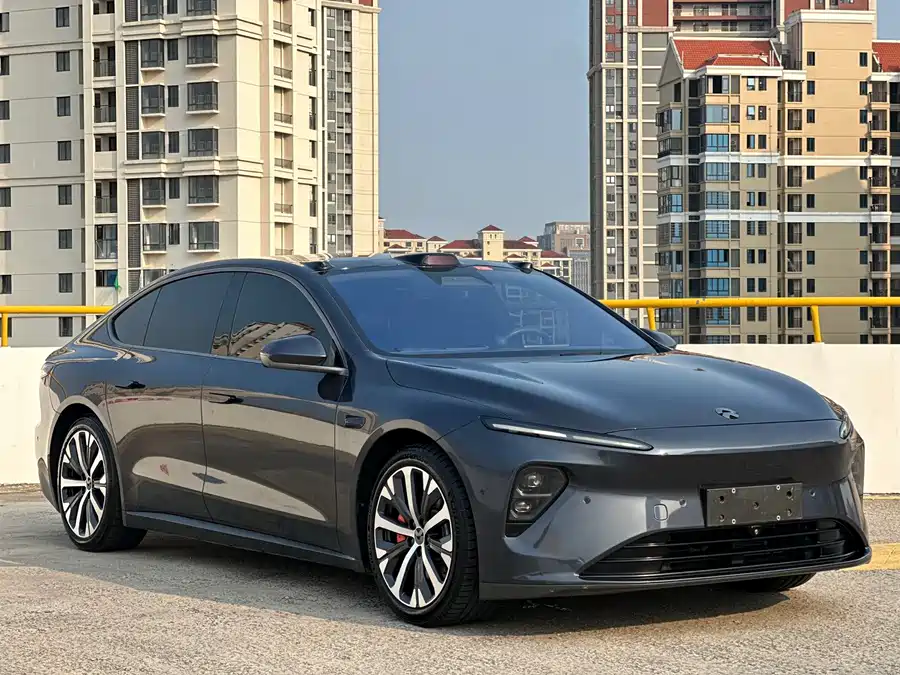 NIO ET7