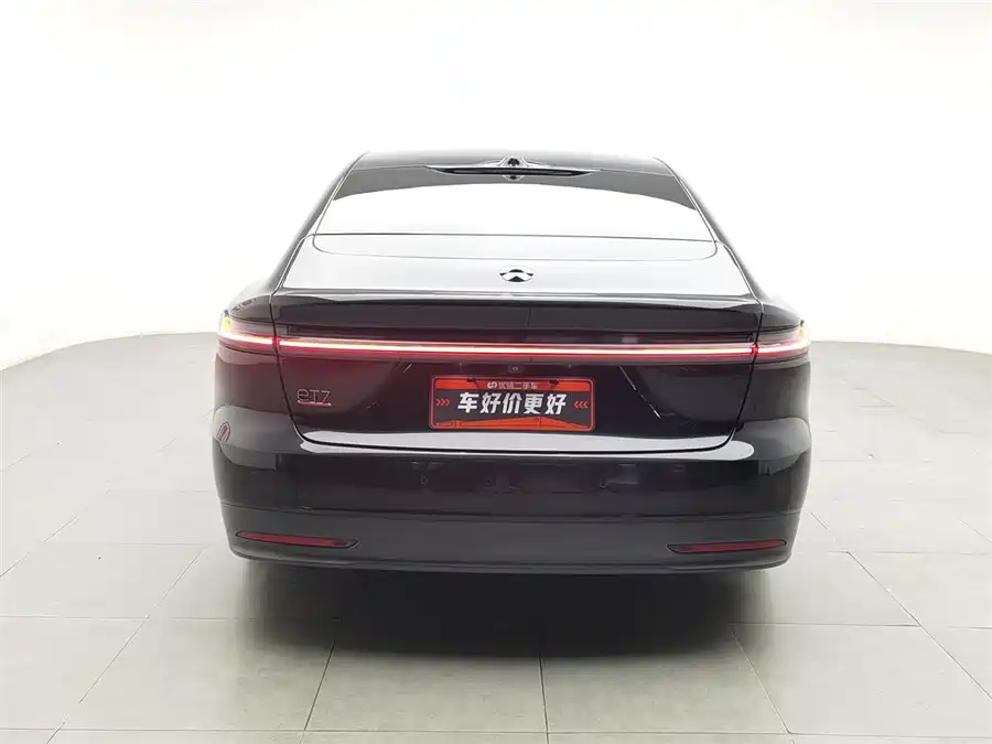 NIO ET7