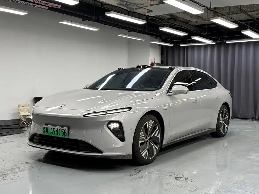 NIO ET7