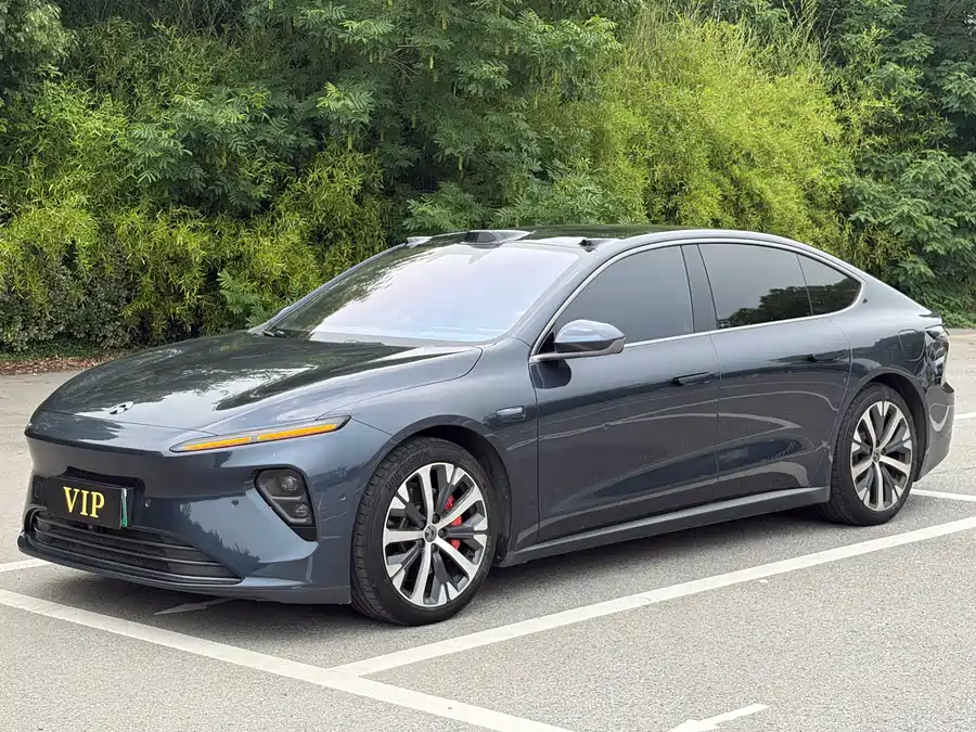 NIO ET7