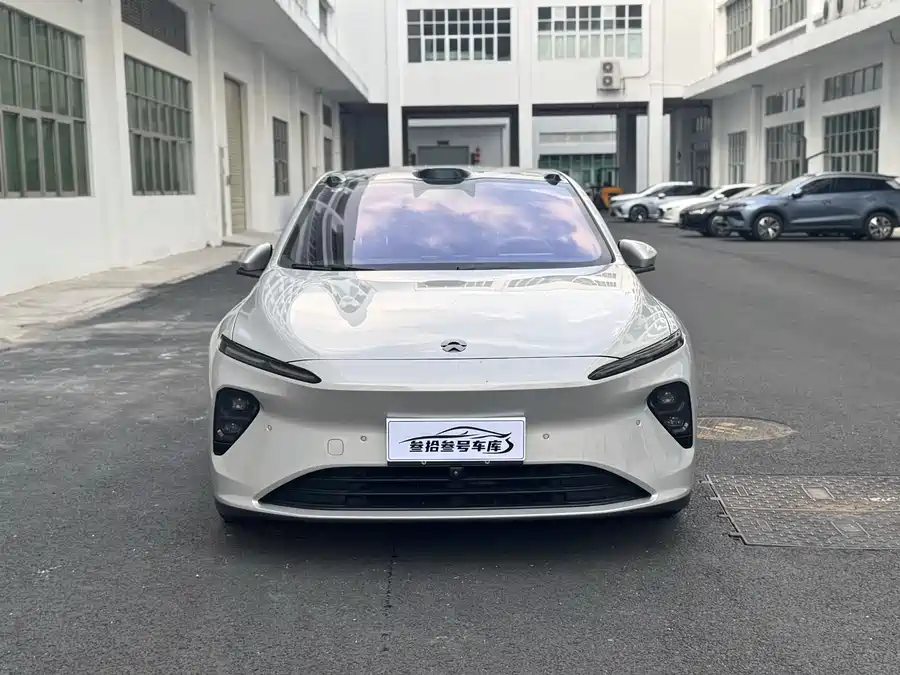 NIO ET7