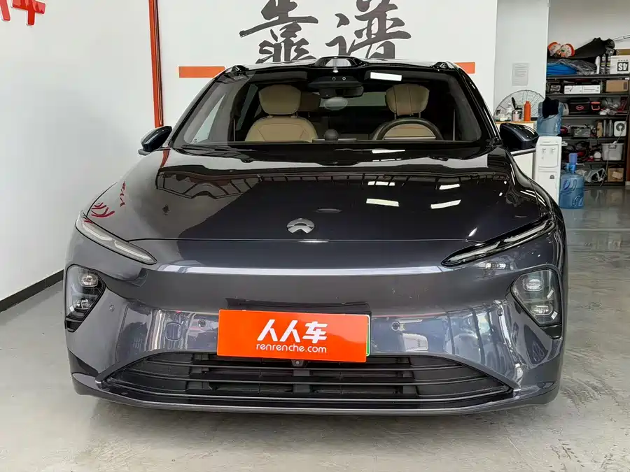 NIO ET7