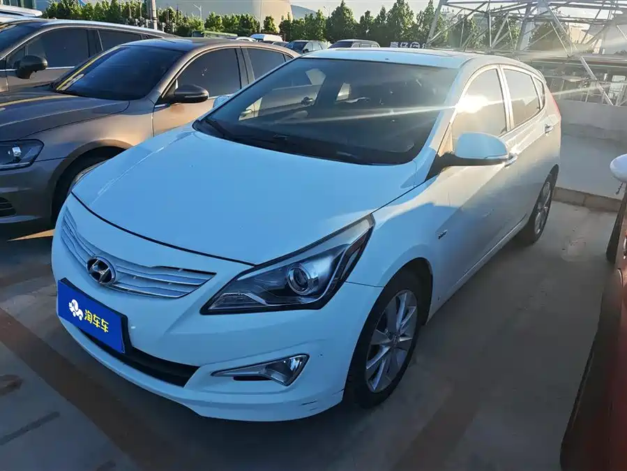 Hyundai Verna RV