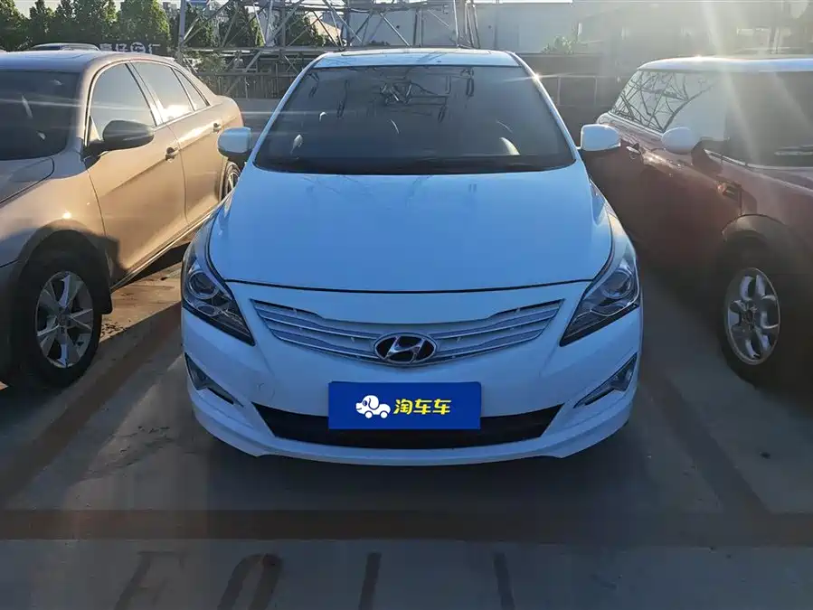 Hyundai Verna RV