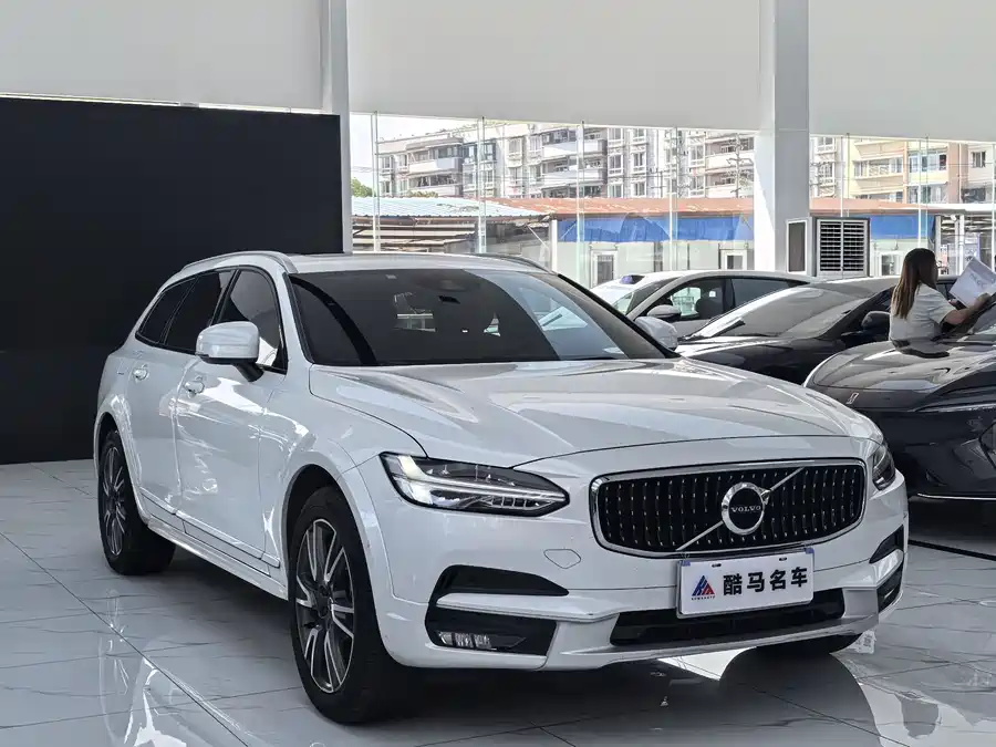 Volvo V90
