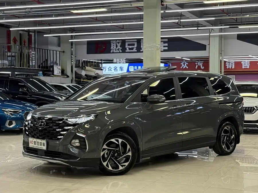 Hyundai Custo