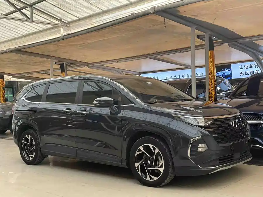 Hyundai Custo