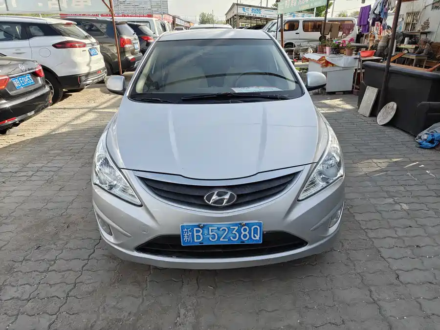 Hyundai Rena