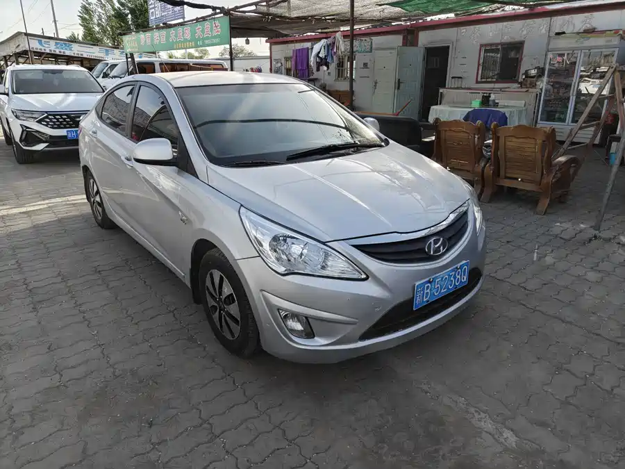 Hyundai Rena
