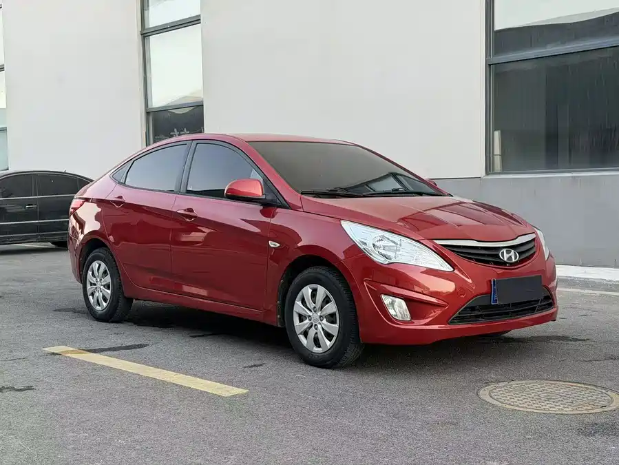 Hyundai Rena