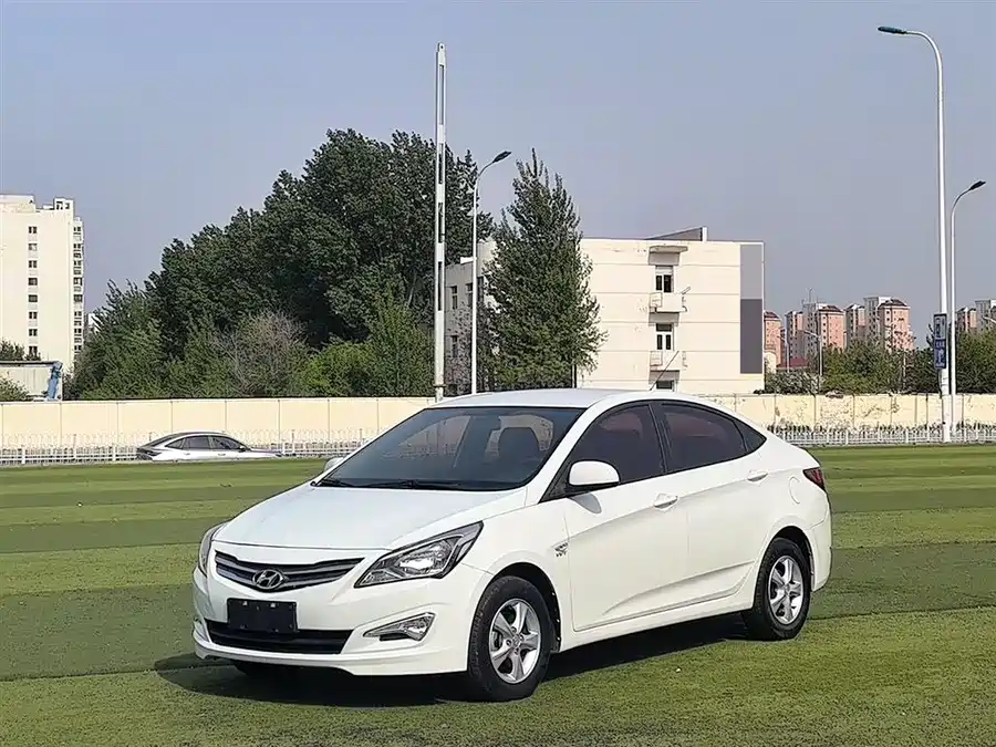 Hyundai Rena