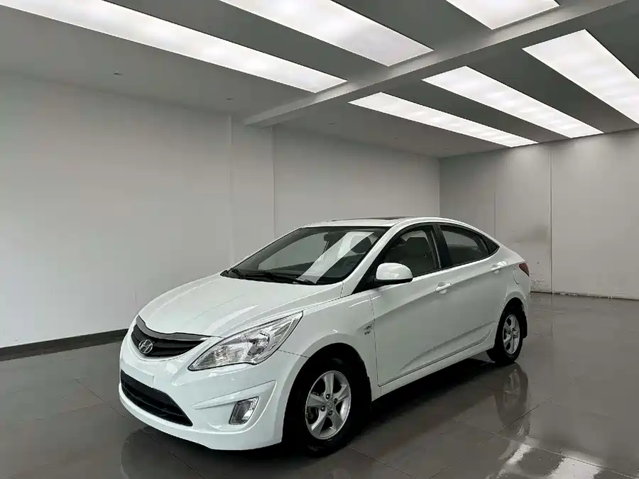Hyundai Rena