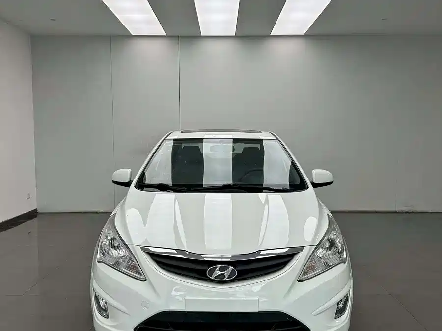 Hyundai Rena