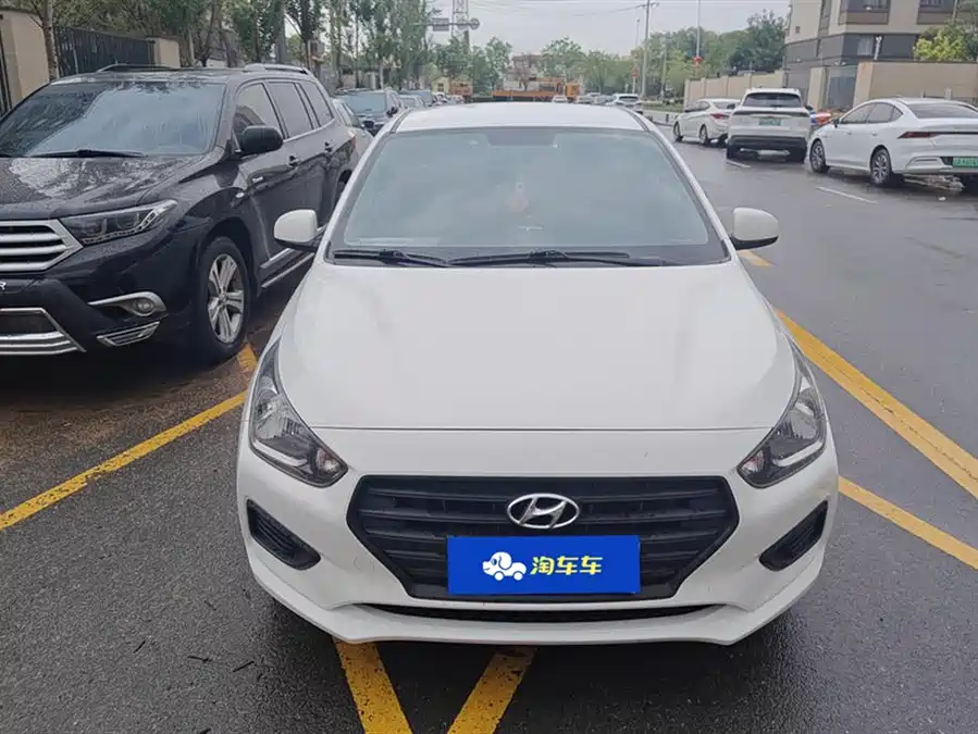 Hyundai Rena