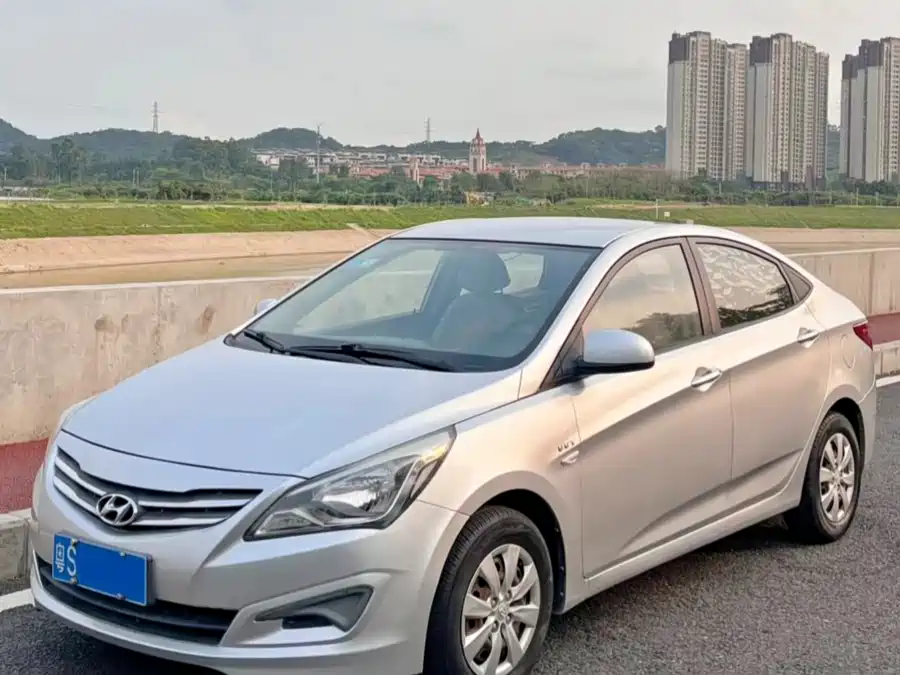 Hyundai Rena