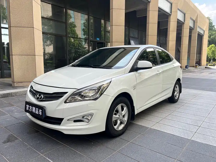 Hyundai Rena