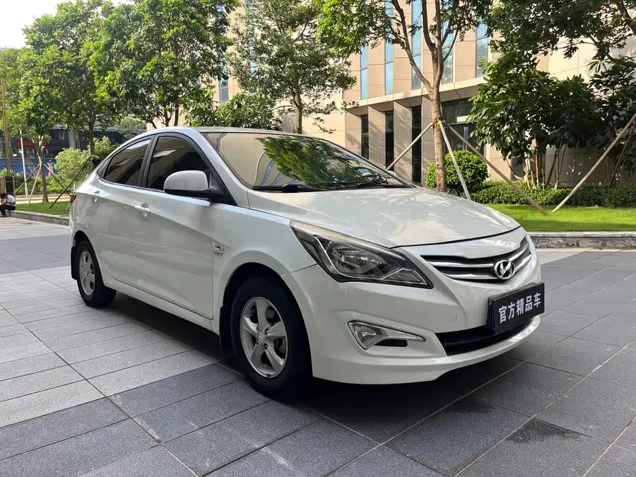 Hyundai Rena