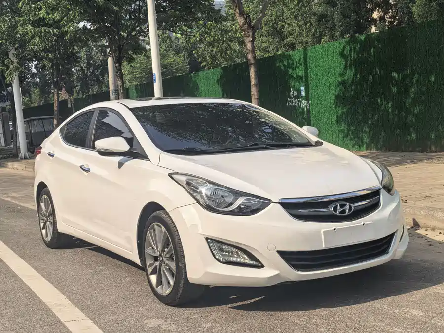 Hyundai Elantra
