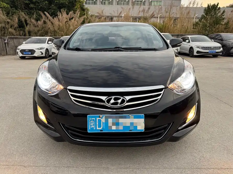 Hyundai Elantra