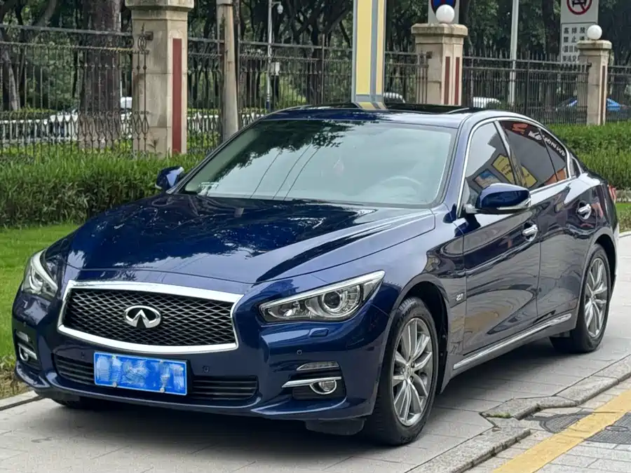Infiniti Q50L