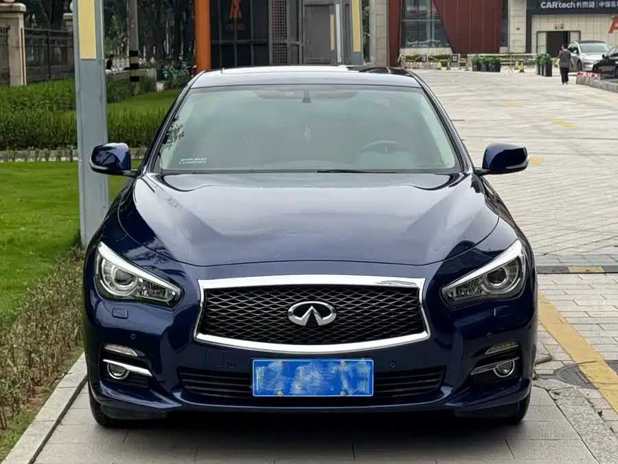 Infiniti Q50L