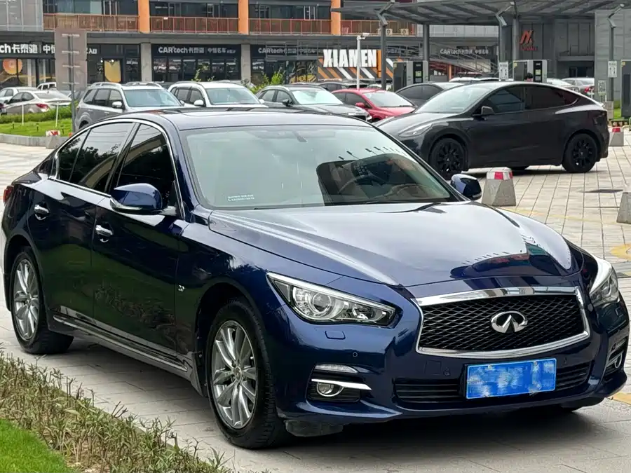 Infiniti Q50L