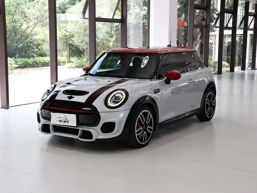 MINI JCW