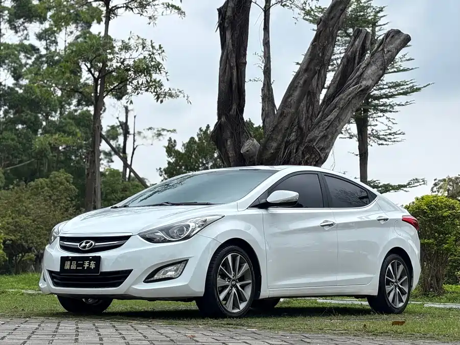 Hyundai Elantra