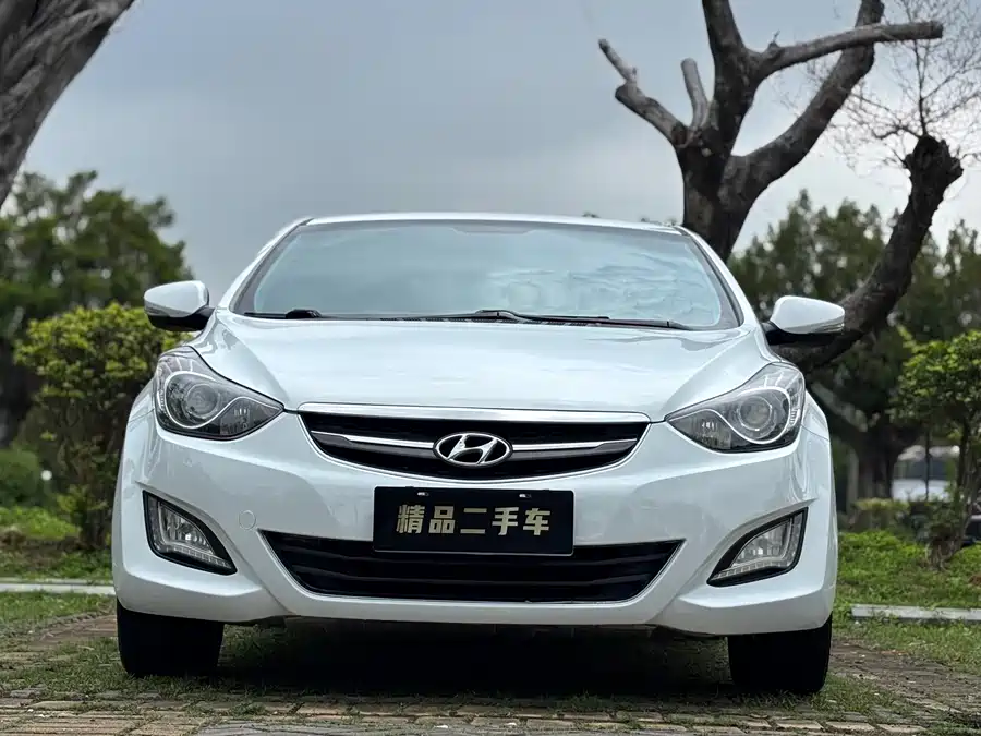 Hyundai Elantra
