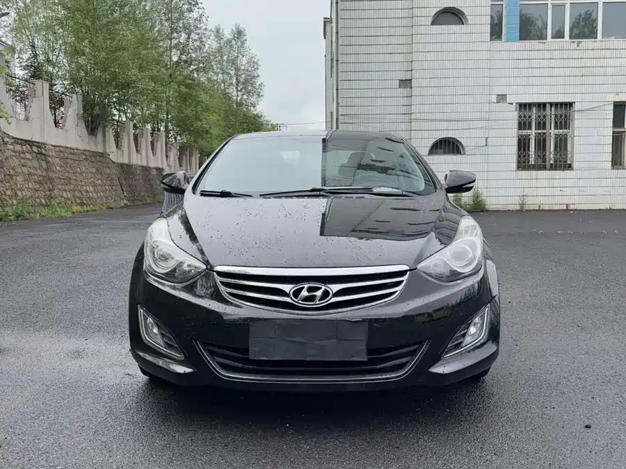 Hyundai Elantra