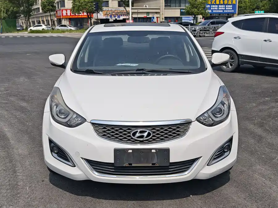 Hyundai Elantra