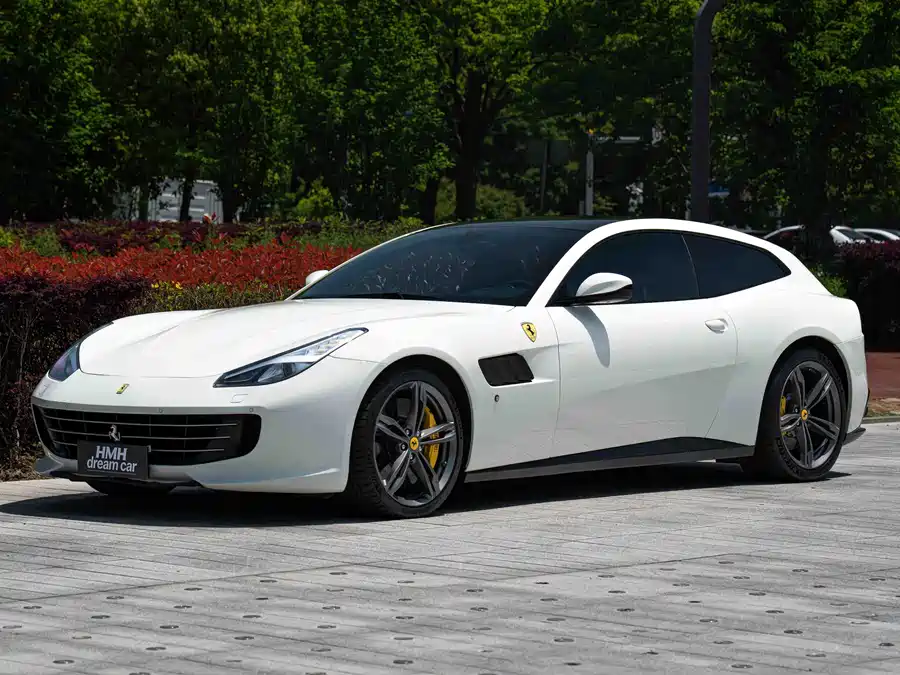 Ferrari GTC4Lusso