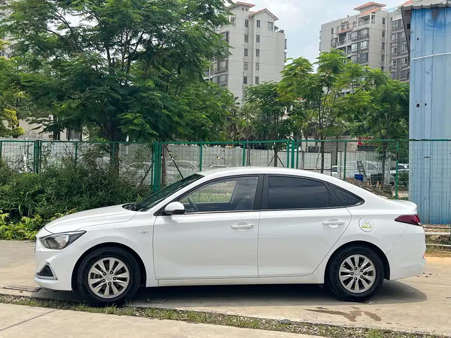 Hyundai Elantra / Celesta
