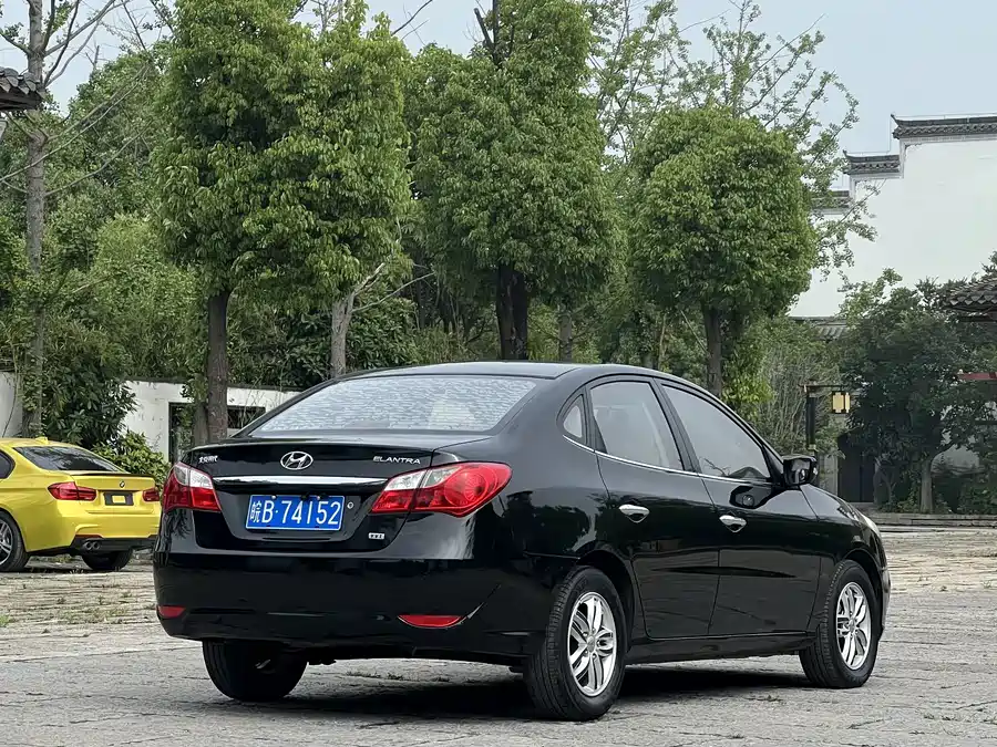 Hyundai Elantra / Celesta