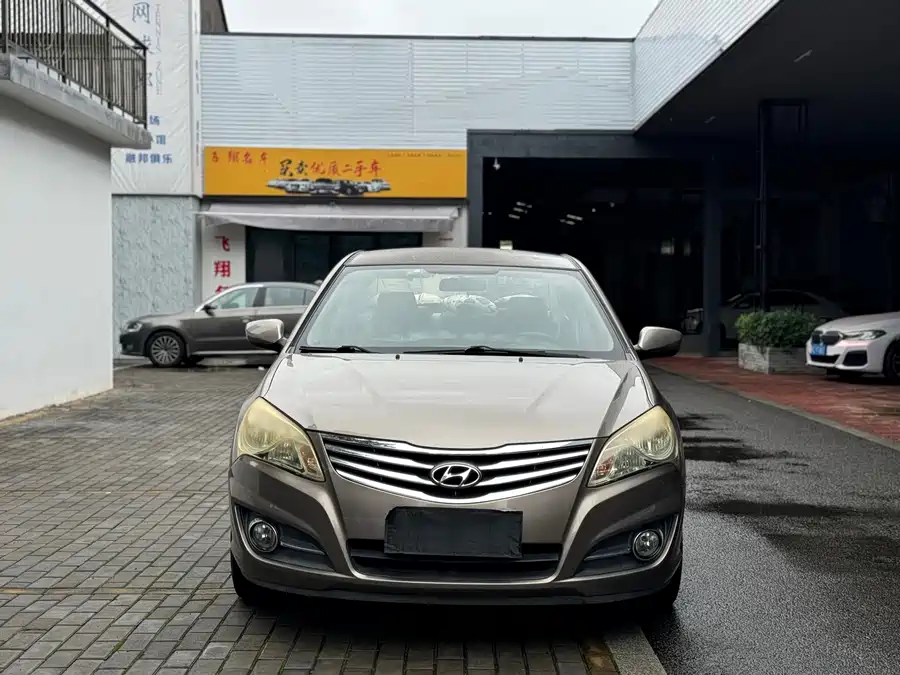 Hyundai Elantra / Celesta