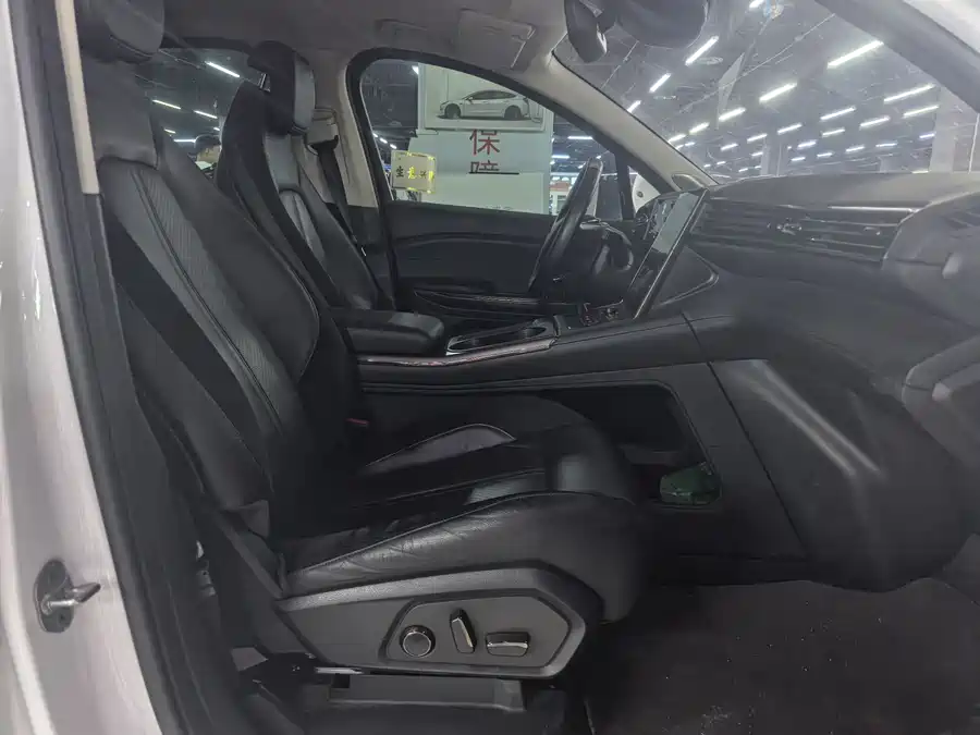 NIO ES6