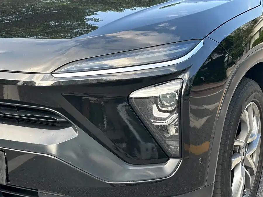 NIO ES6