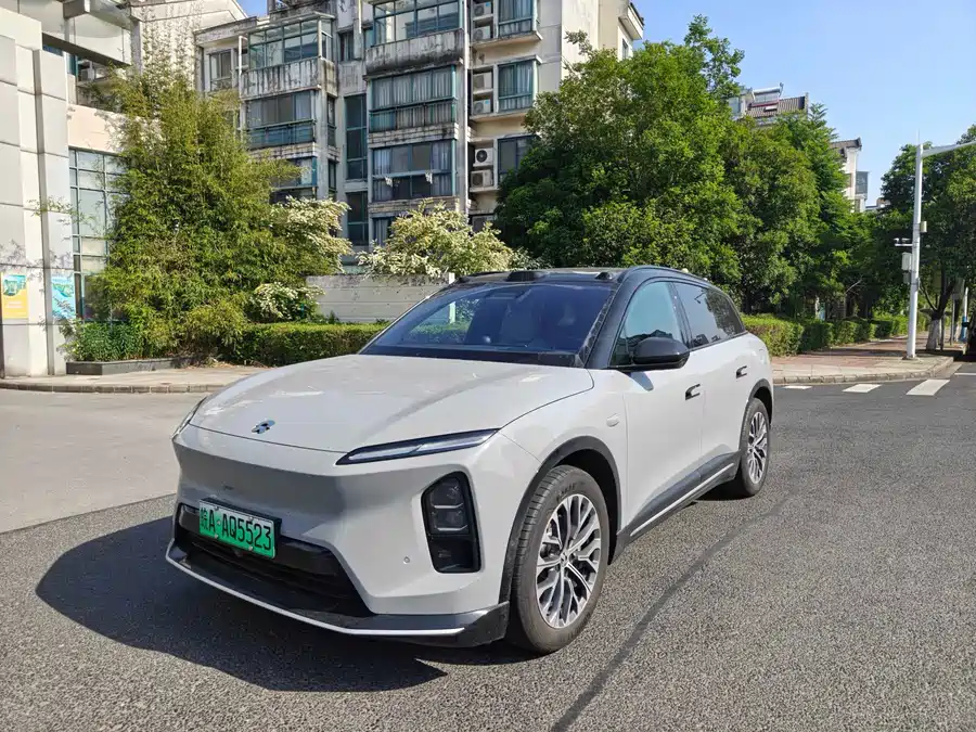NIO ES6