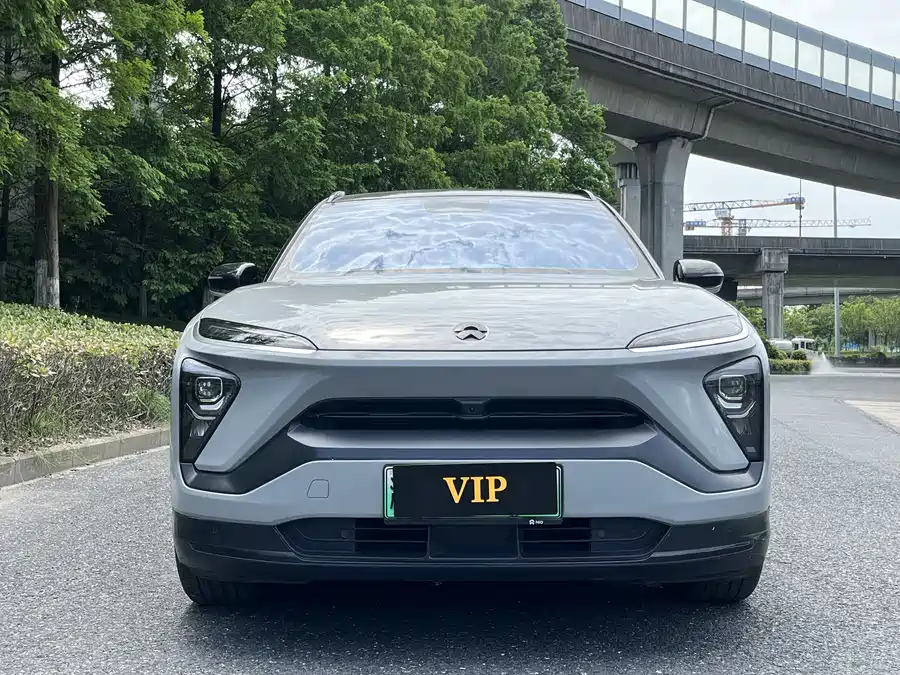 NIO ES6