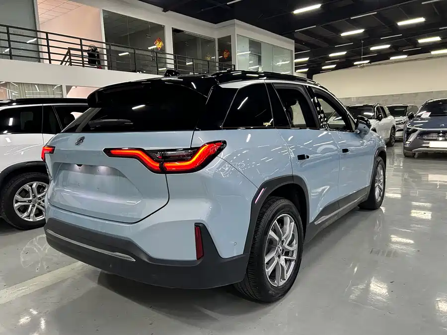 NIO ES6
