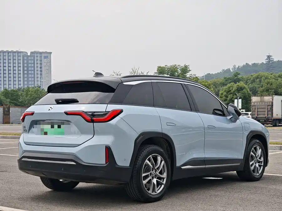 NIO ES6
