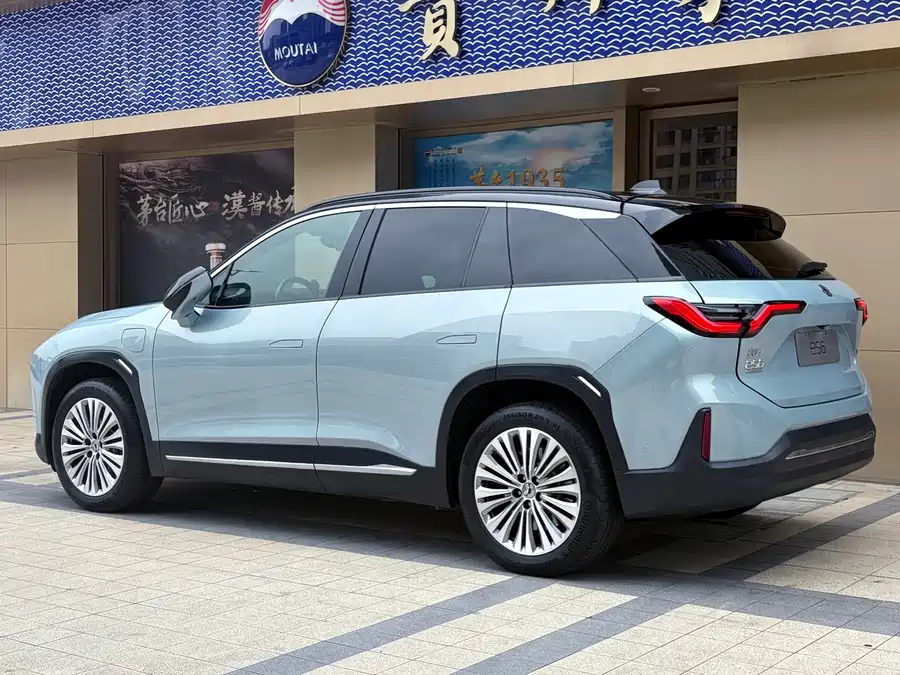 NIO ES6
