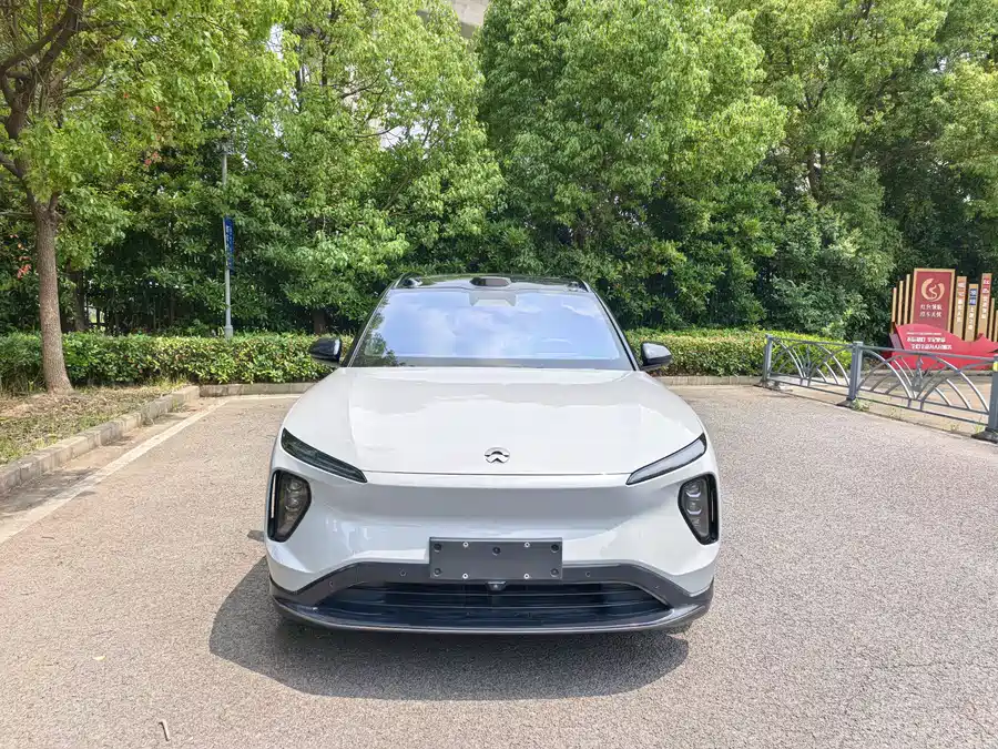 NIO ES6