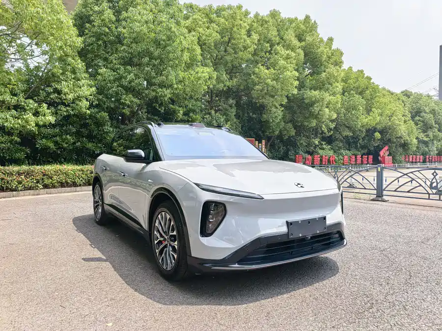 NIO ES6