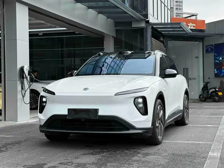 NIO ES6