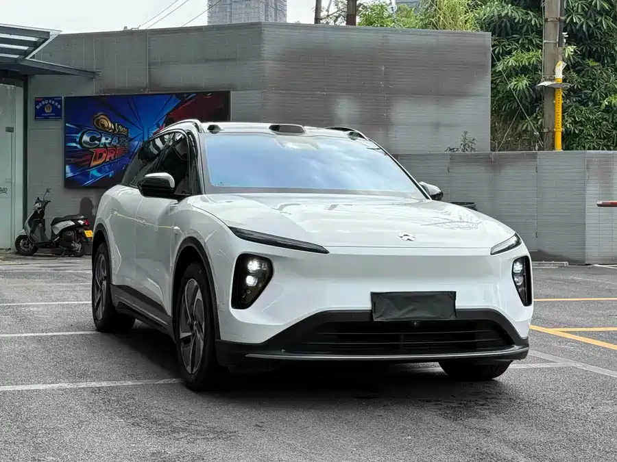 NIO ES6
