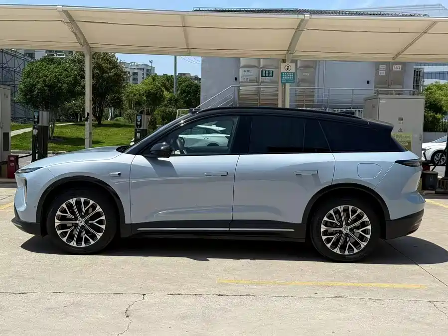 NIO ES6