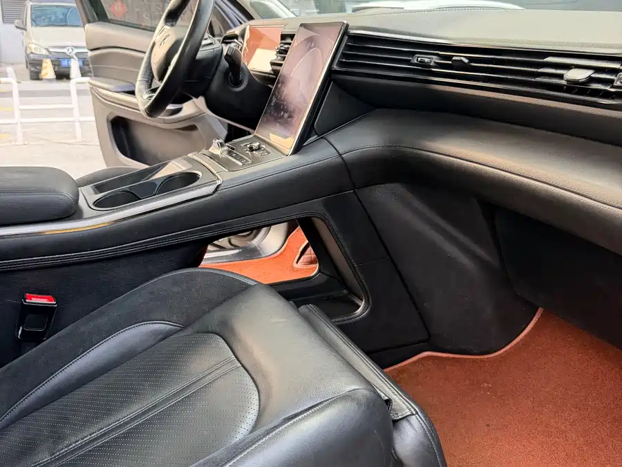NIO ES6