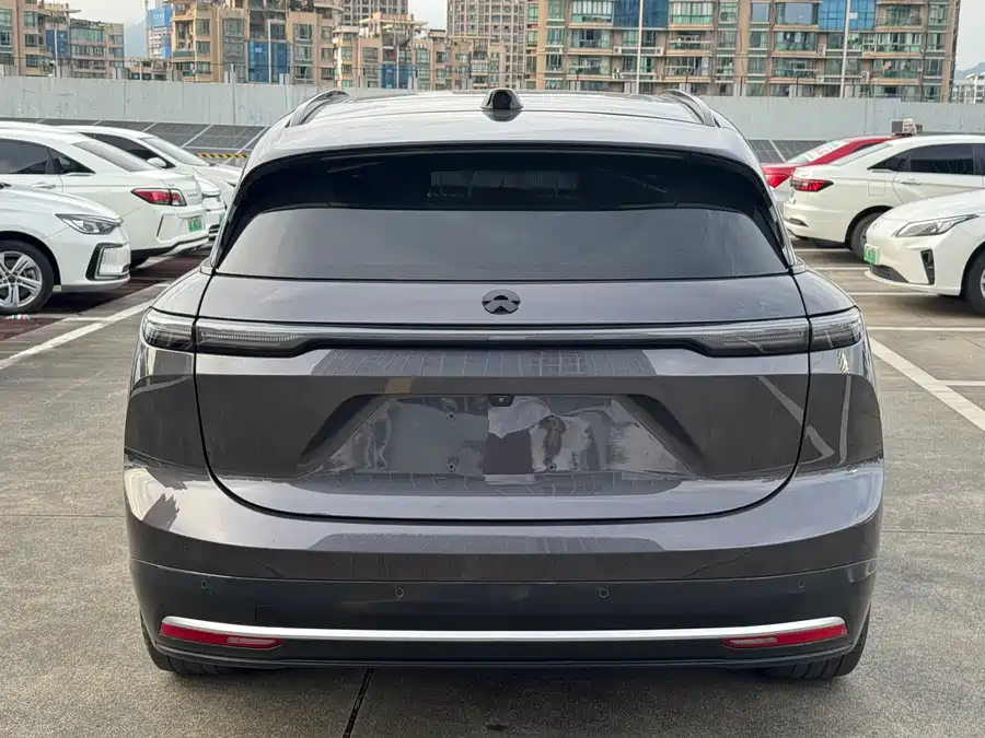 NIO ES6