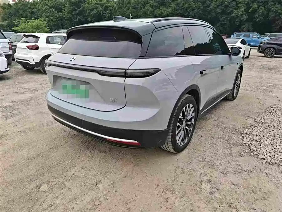 NIO ES6